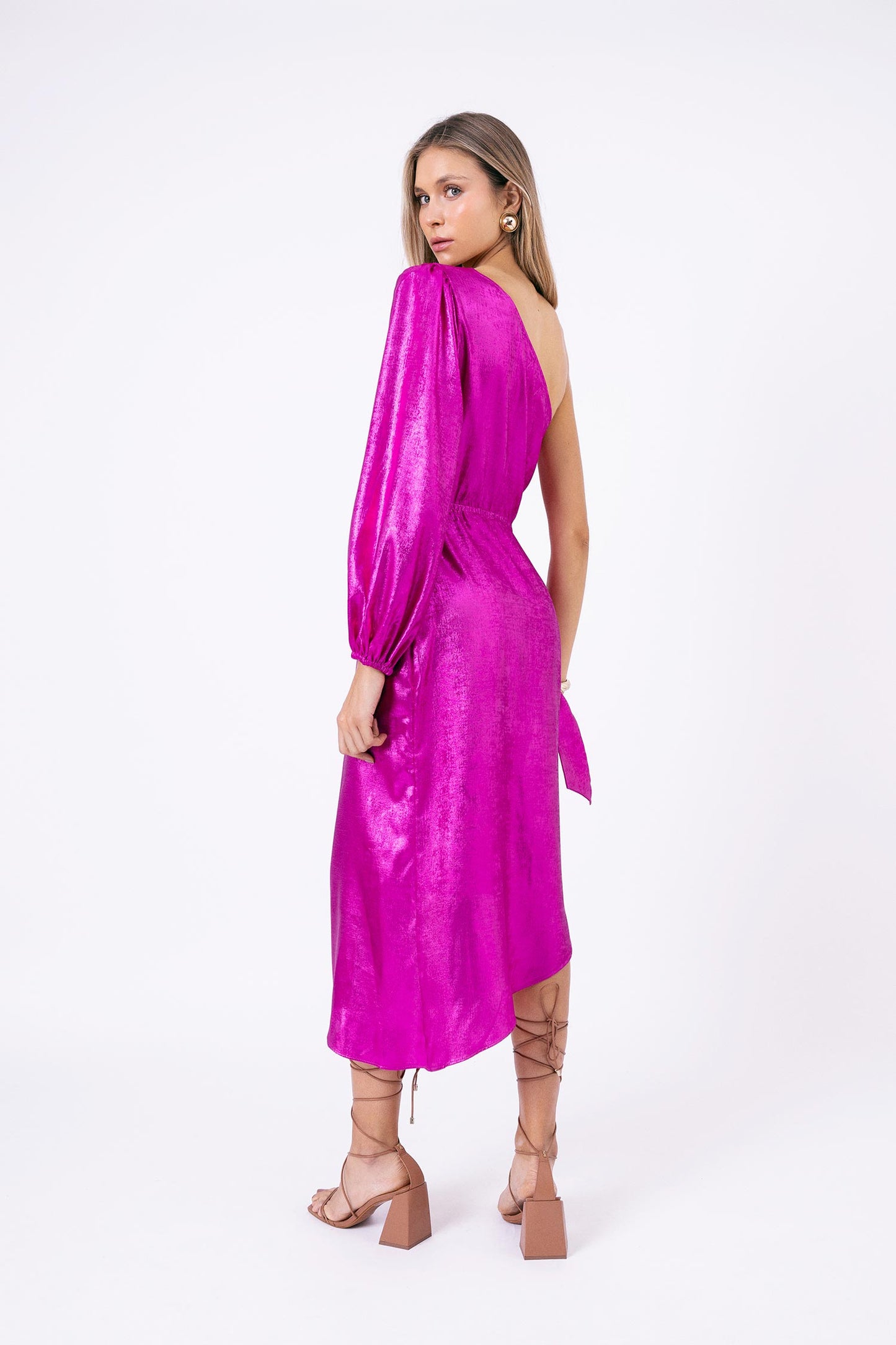 Vestido Midi Ombro Só Radiante